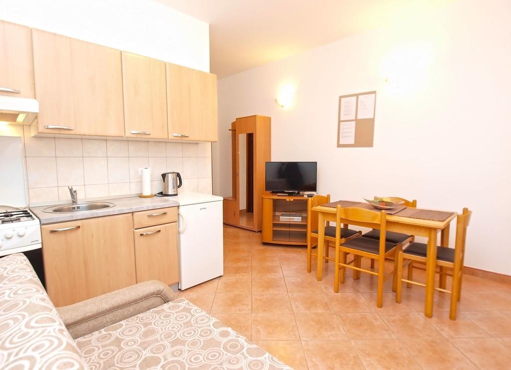 Apartment Claudio 1136 Galizana Екстер'єр фото